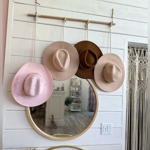 Brown wool Panama style hat, with gold chain